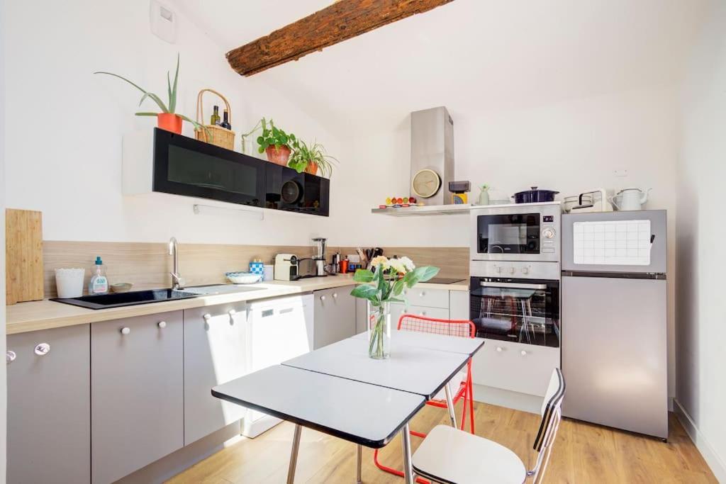 Appartement Place Des Halles Sète Buitenkant foto